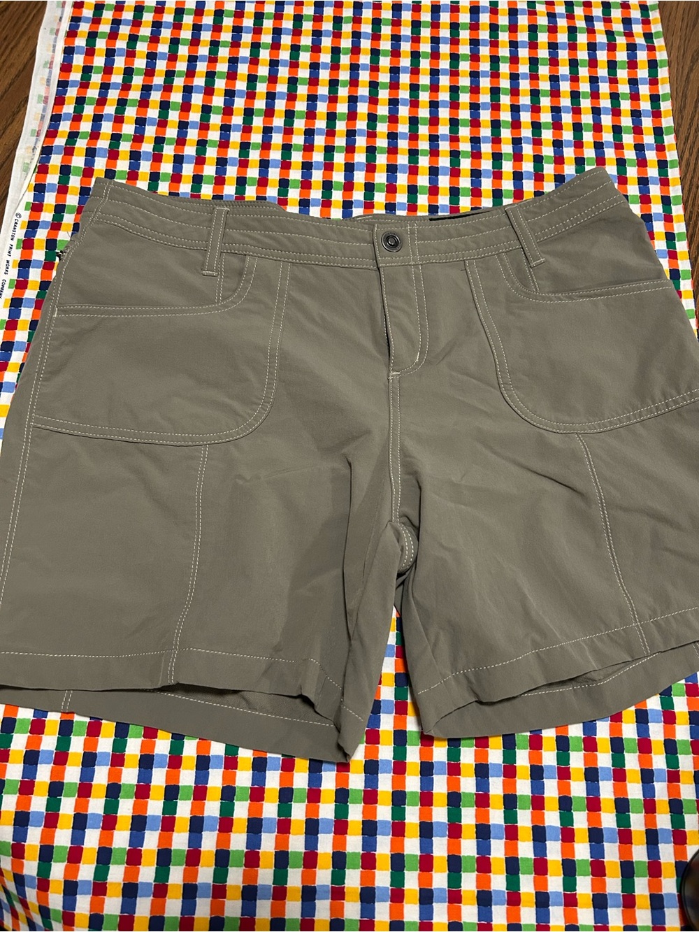 NWOT Women’s Kuhl Casual Utility Shorts in Olive 14